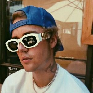 NEW Versace VE4361 401/87 Medusa Biggie White Grey Rectangle Unisex Sunglasses